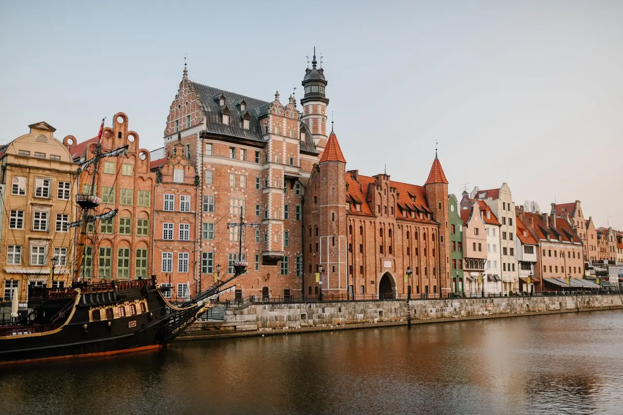 Gdańsk waterfront with colorful Hanseatic houses along the Motława River